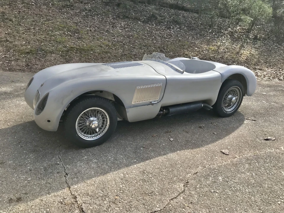 Jaguar Replica - Image 5 of 31