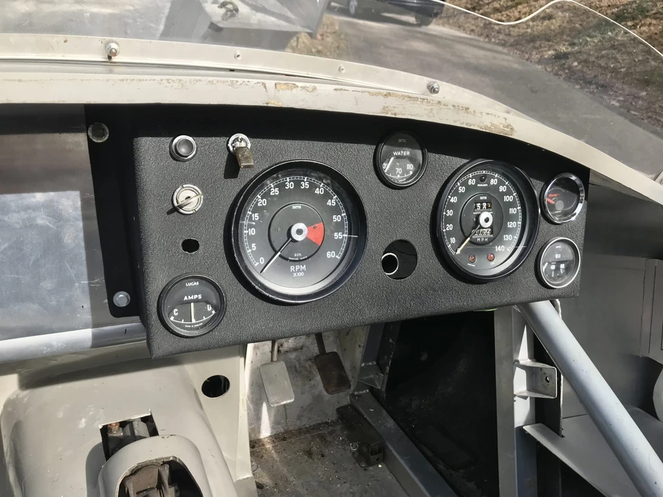 Jaguar Replica - Image 19 of 31
