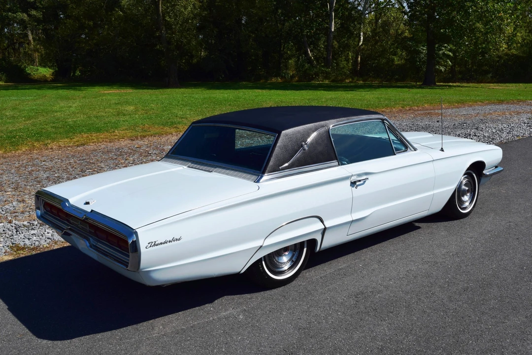 1966 Ford Thunderbird 4th Gen - Image 19 of 31