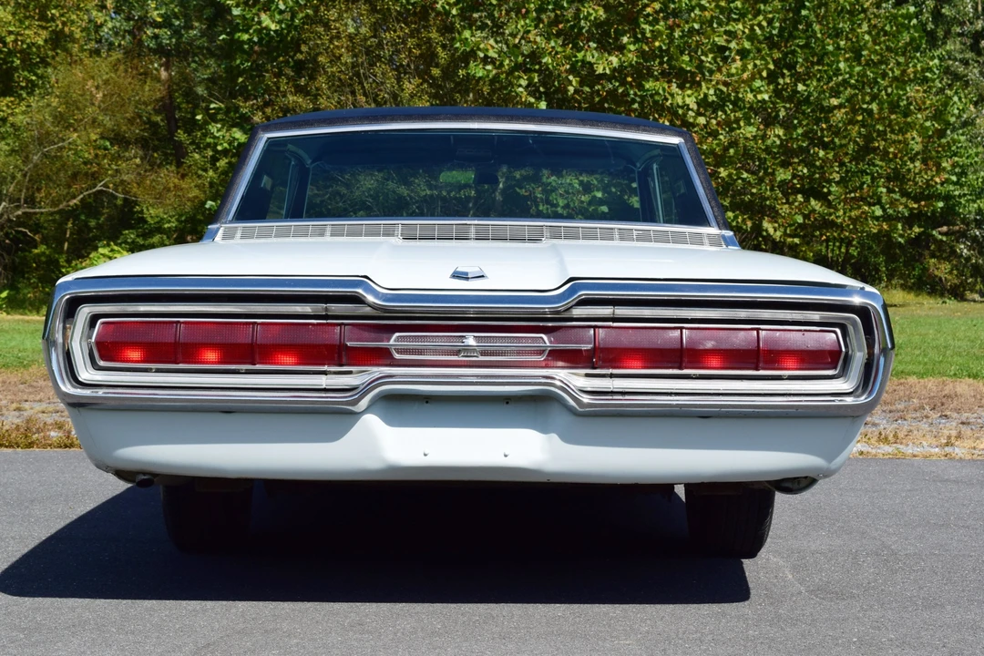 1966 Ford Thunderbird 4th Gen - Image 15 of 31