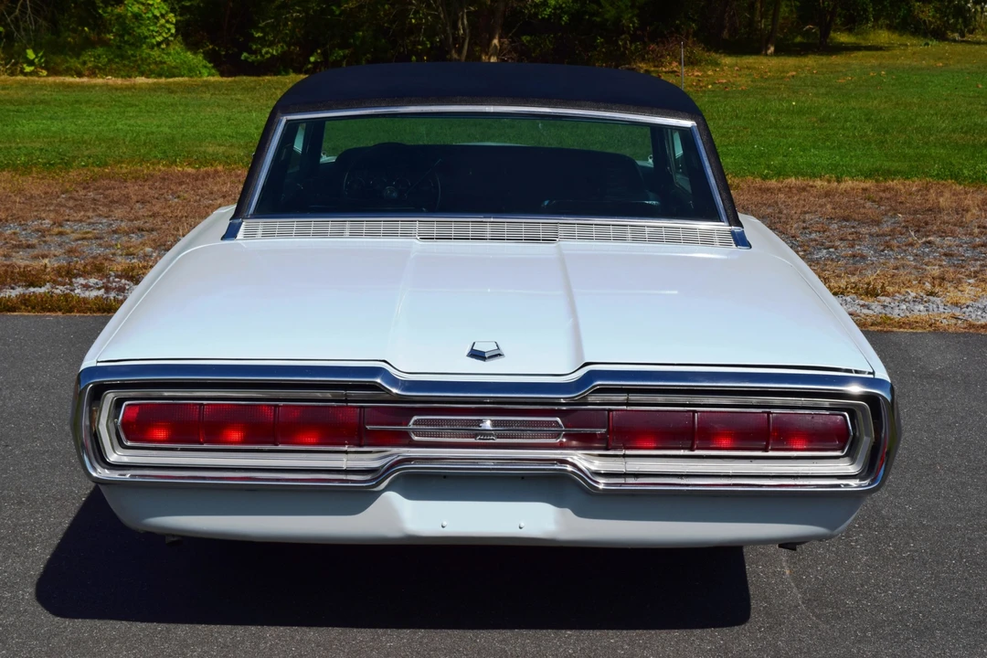 1966 Ford Thunderbird 4th Gen - Image 13 of 31