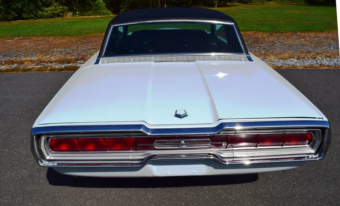 1966 Ford Thunderbird 4th Gen - Image 14 of 31