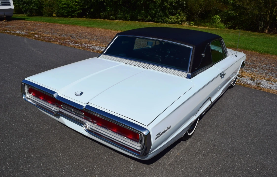 1966 Ford Thunderbird 4th Gen - Image 18 of 31