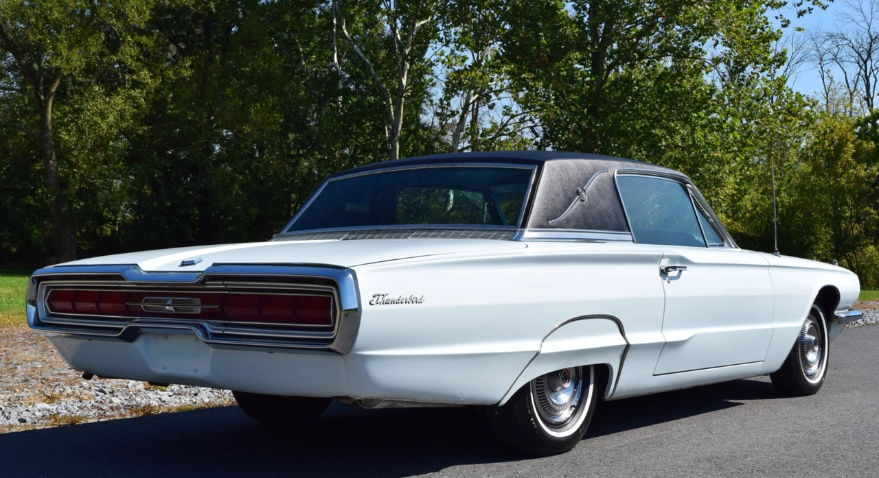 1966 Ford Thunderbird 4th Gen - Image 21 of 31