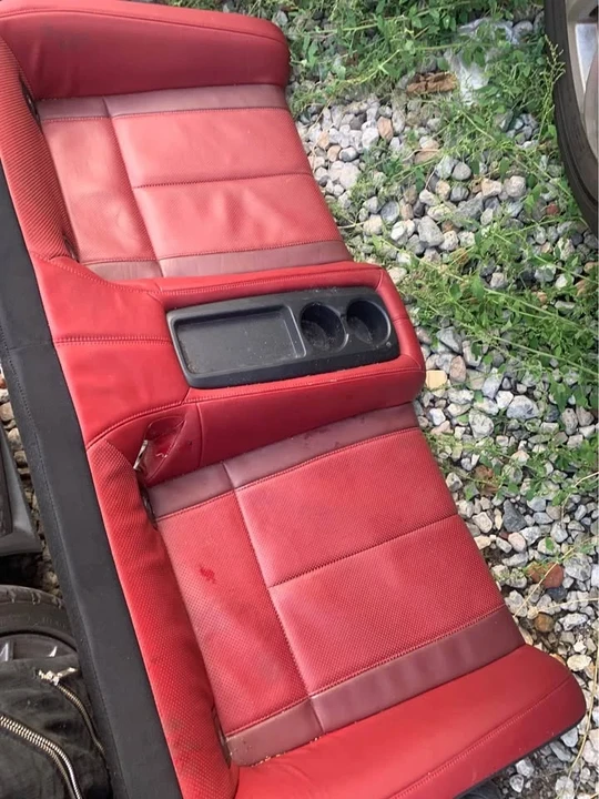 2017 Parts & Memorabilia Seats & Interior - Image 5 of 8