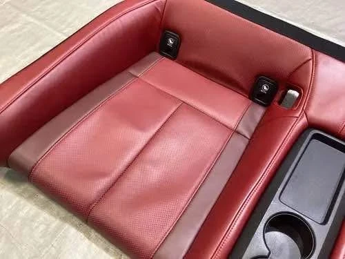 2017 Parts & Memorabilia Seats & Interior - Image 2 of 8