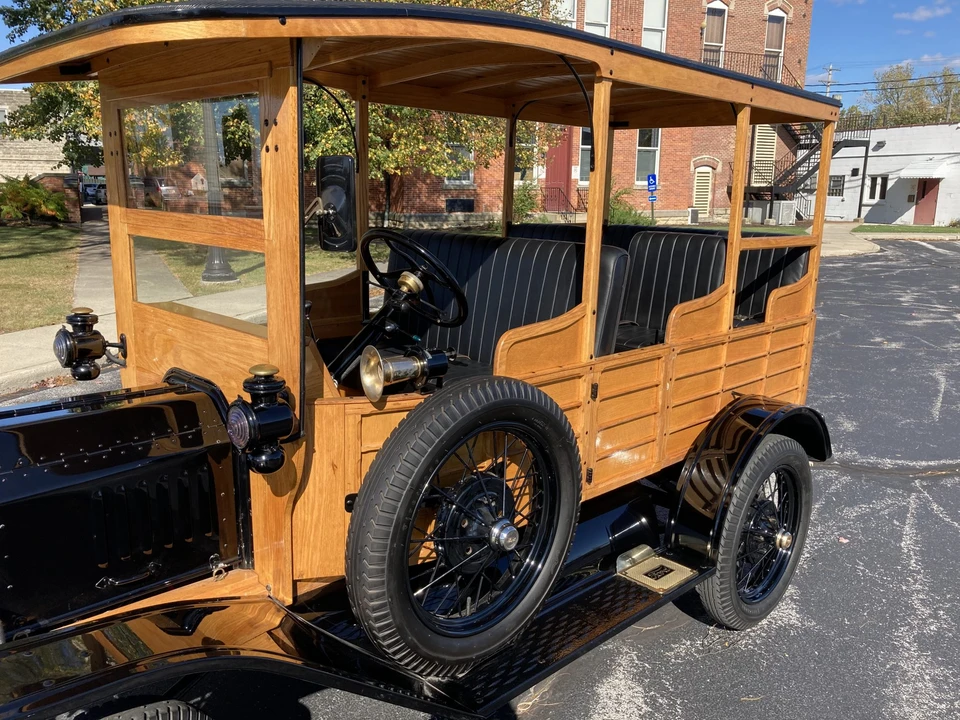Ford Model T - Image 16 of 31