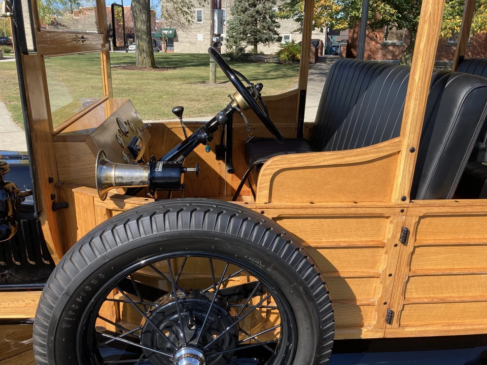 Ford Model T - Image 17 of 31