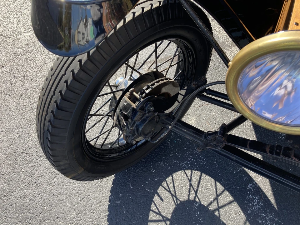 Ford Model T - Image 13 of 31