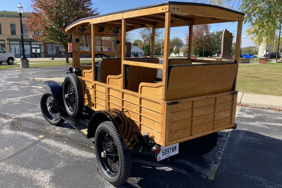 Ford Model T - Image 1 of 31