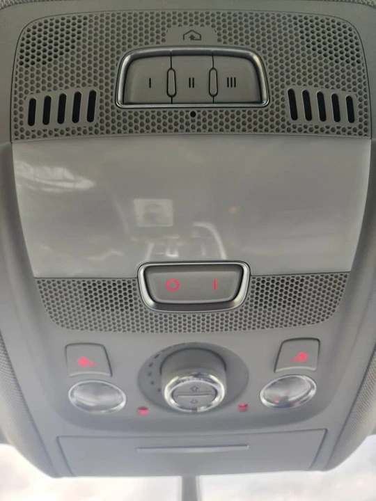 2014 Audi 8R Q5 - Image 17 of 18