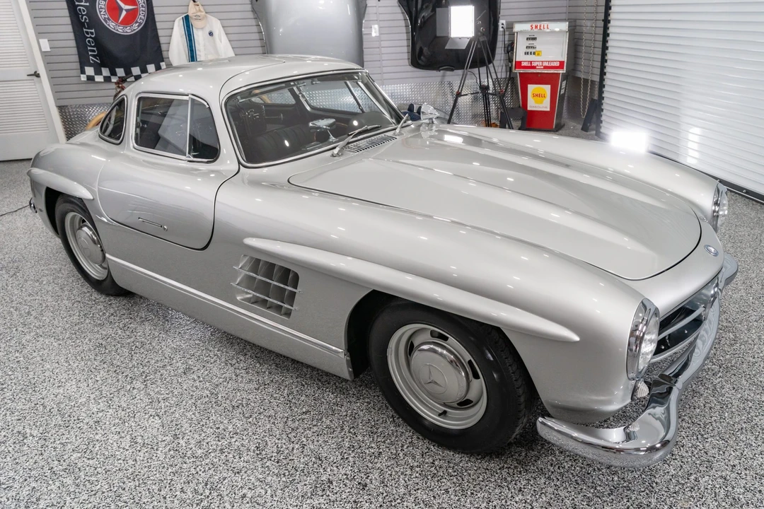 Mercedes-Benz 300SL Gullwing - Image 7 of 31