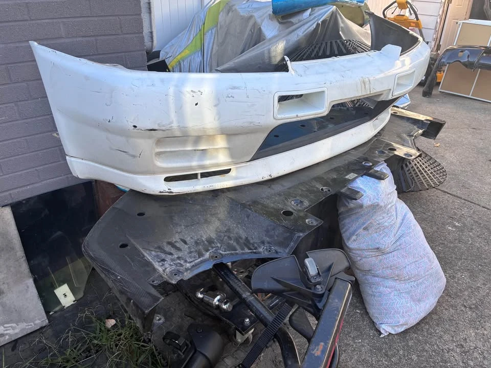 Parts & Memorabilia Bodywork - Image 2 of 5