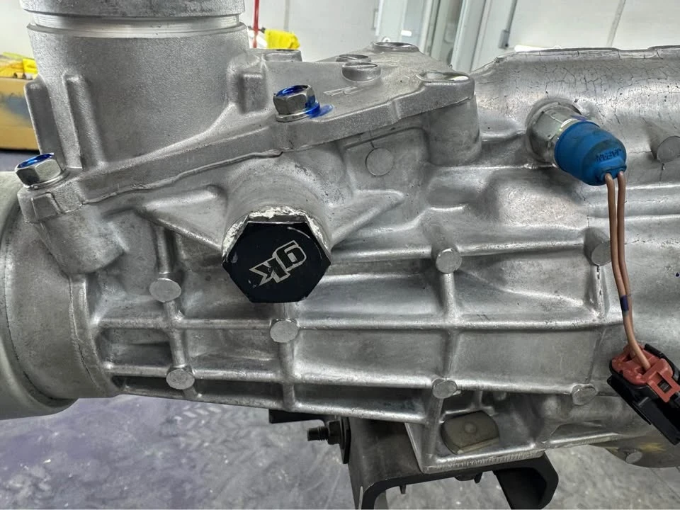 1998 Parts & Memorabilia Gearboxes - Image 2 of 8