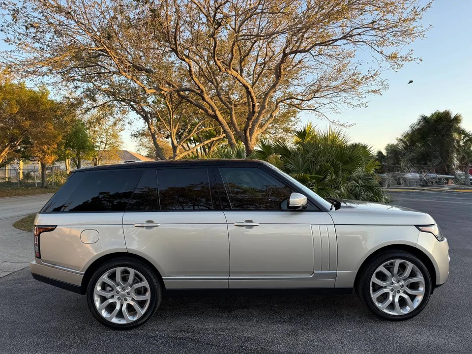 2014 Land Rover Range Rover L405 - Image 16 of 24