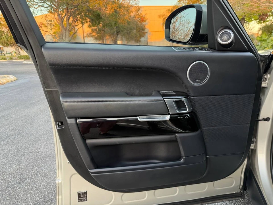 2014 Land Rover Range Rover L405 - Image 5 of 24