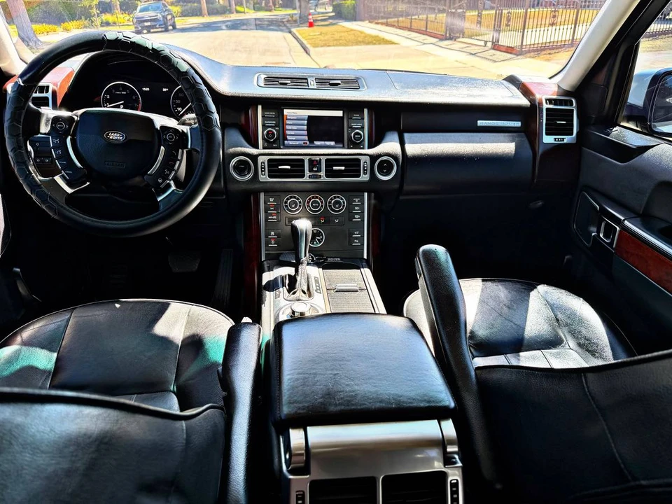 2010 Land Rover Range Rover L322 - Image 19 of 24
