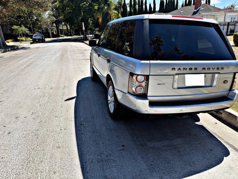 2010 Land Rover Range Rover L322 - Image 12 of 24