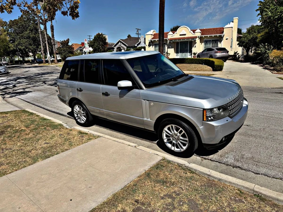 2010 Land Rover Range Rover L322 - Image 7 of 24