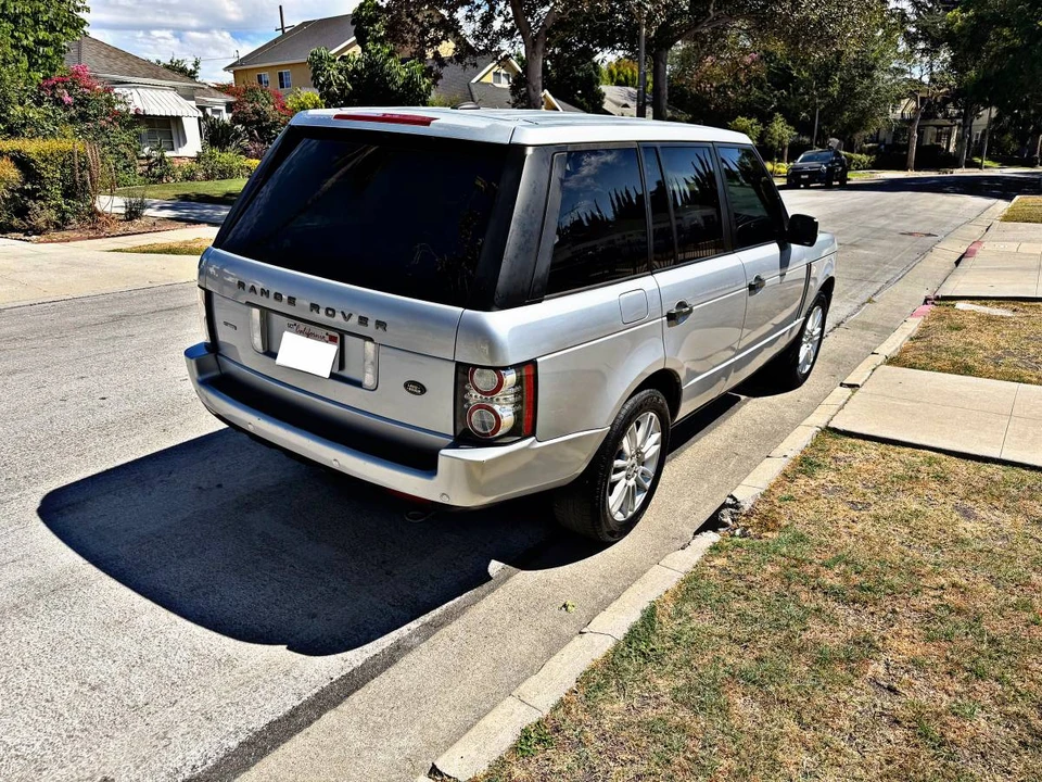 2010 Land Rover Range Rover L322 - Image 10 of 24
