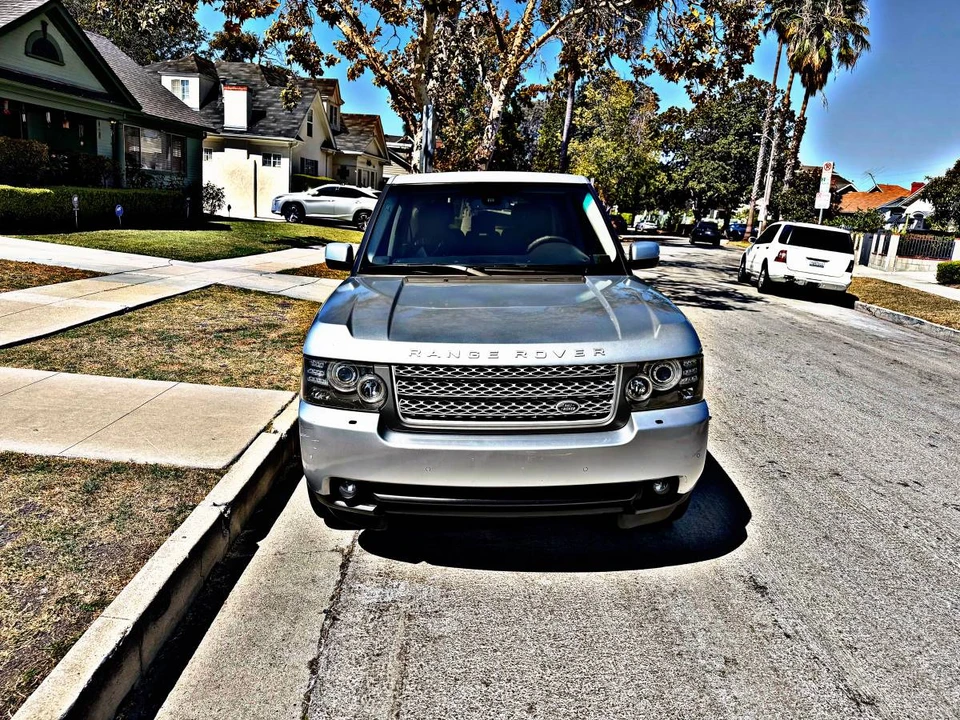 2010 Land Rover Range Rover L322 - Image 6 of 24