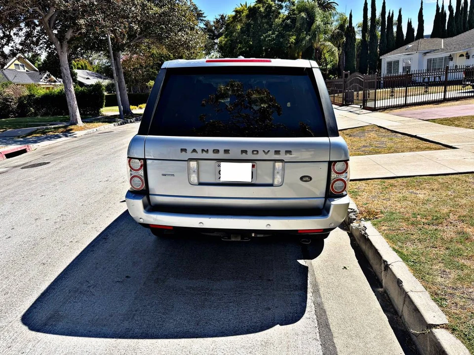 2010 Land Rover Range Rover L322 - Image 11 of 24