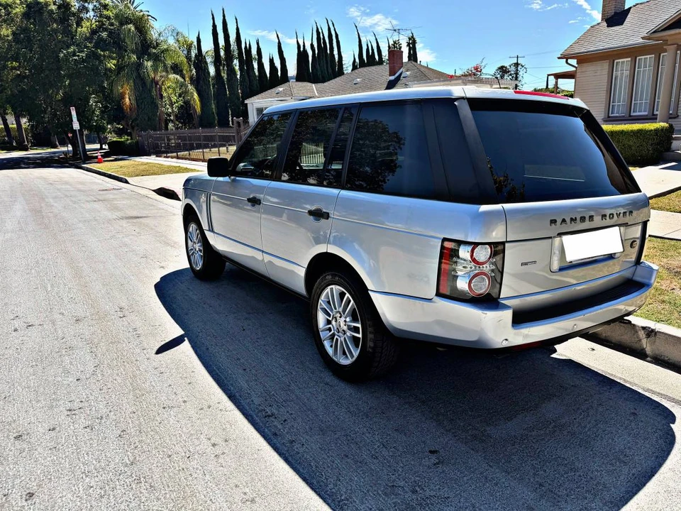 2010 Land Rover Range Rover L322 - Image 13 of 24
