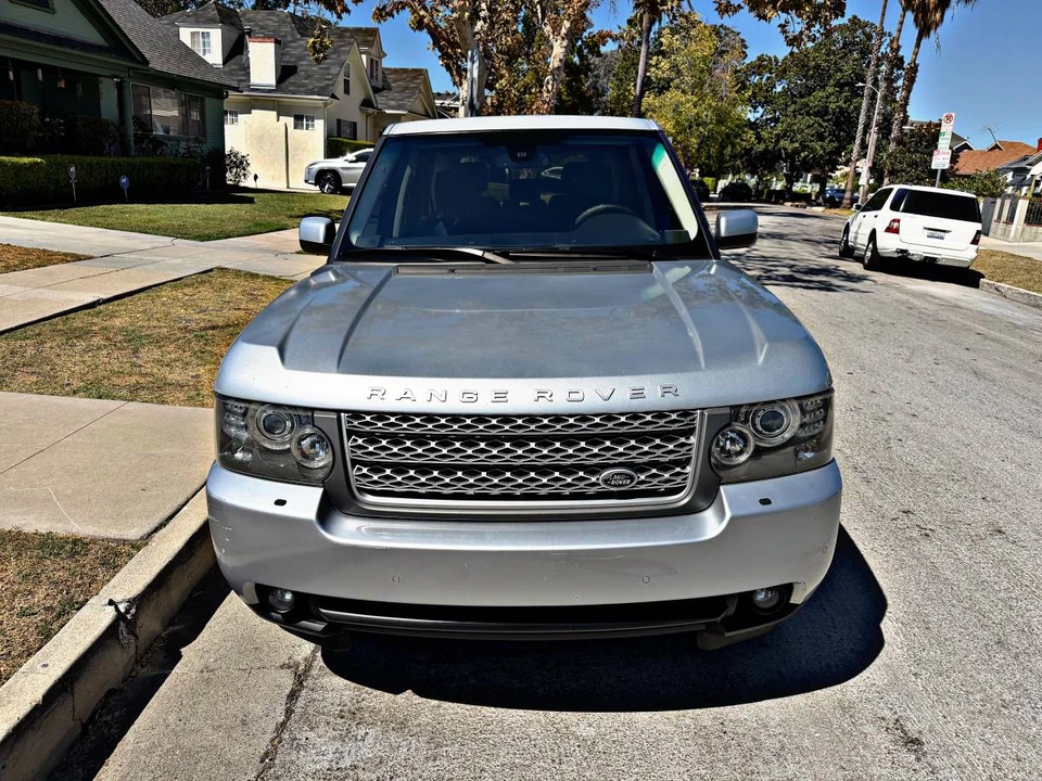 2010 Land Rover Range Rover L322 - Image 5 of 24