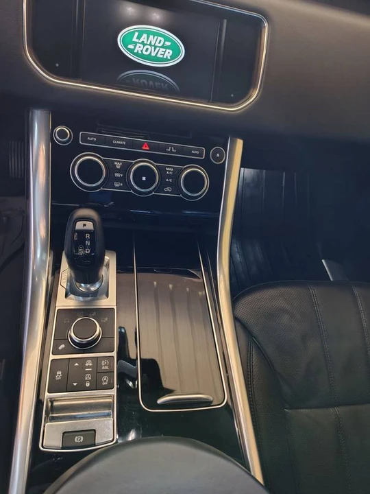 2016 Land Rover Range Rover L405 - Image 18 of 24