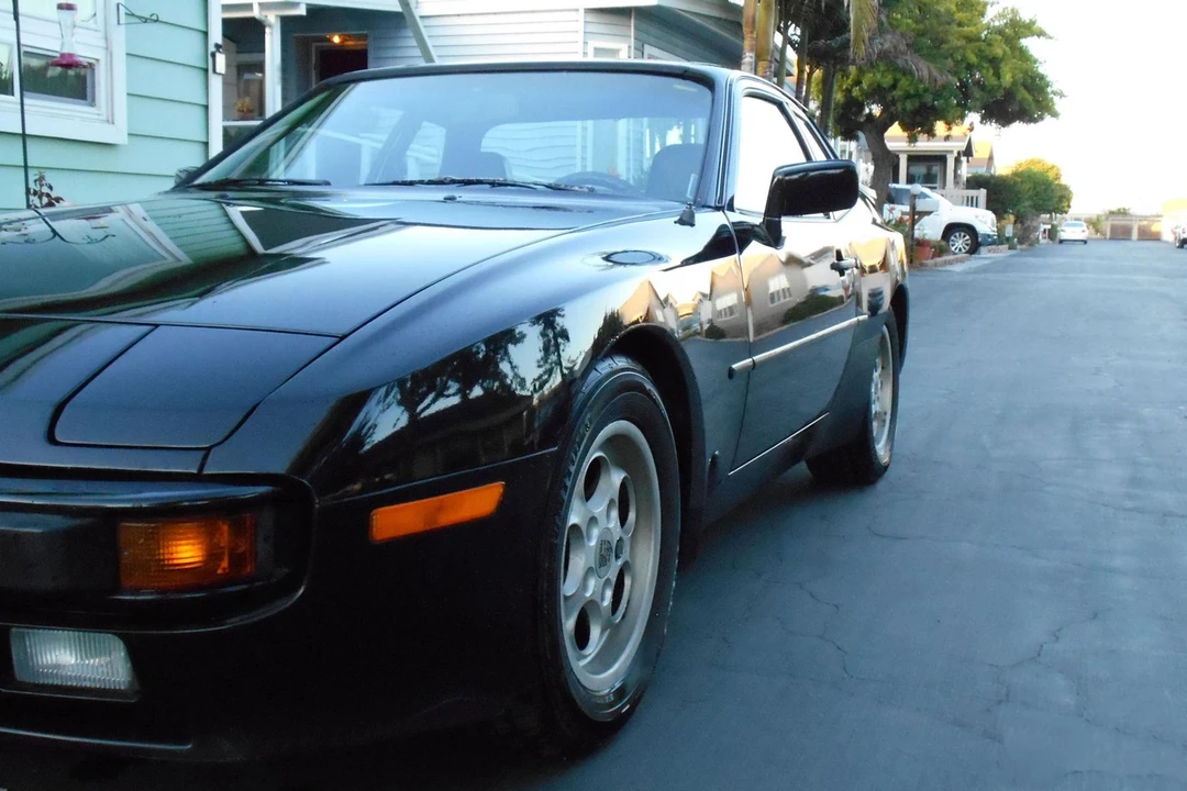 1985 Porsche 944 - Image 2 of 7