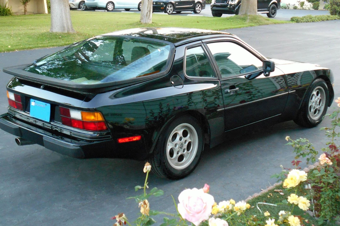 1985 Porsche 944 - Image 4 of 7