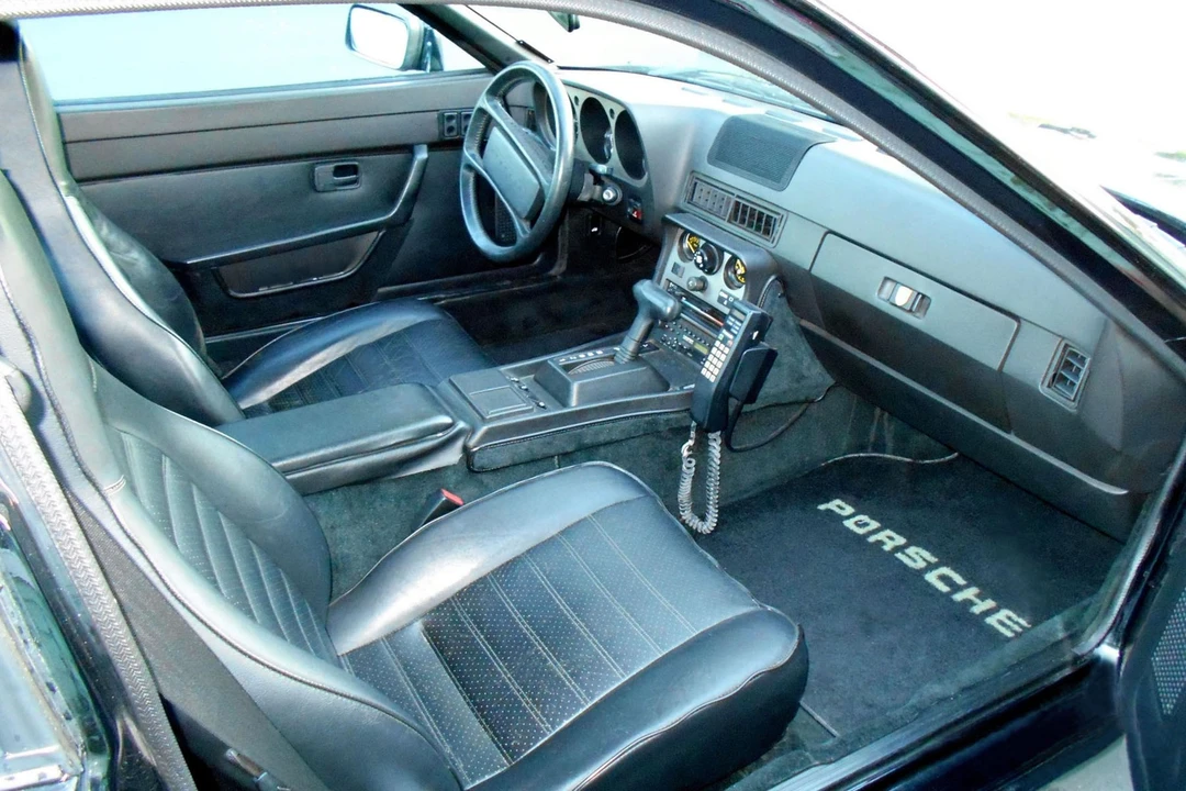 1985 Porsche 944 - Image 5 of 7