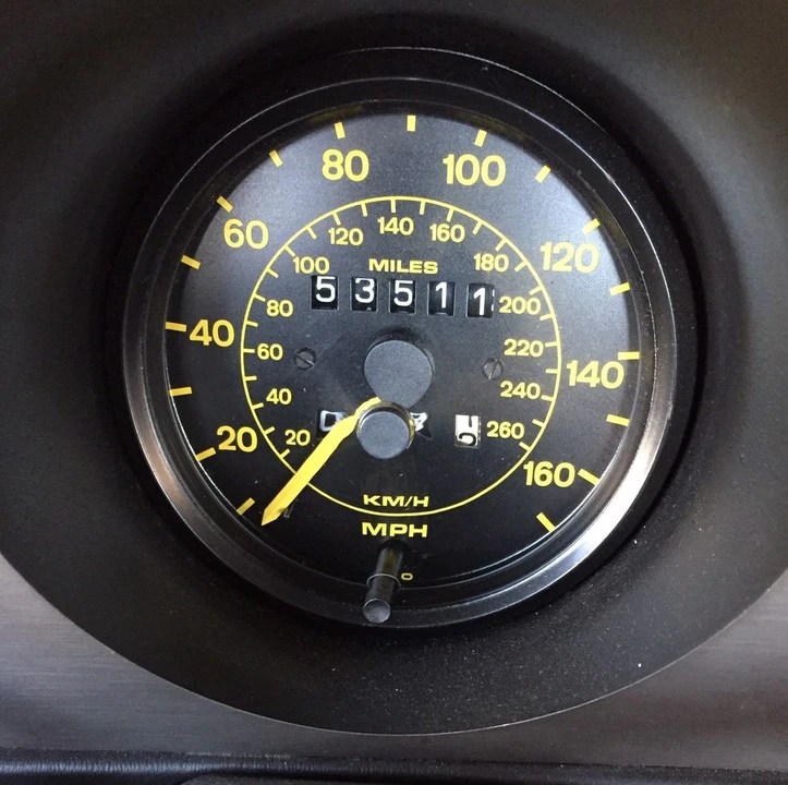 1985 Porsche 944 - Image 6 of 7