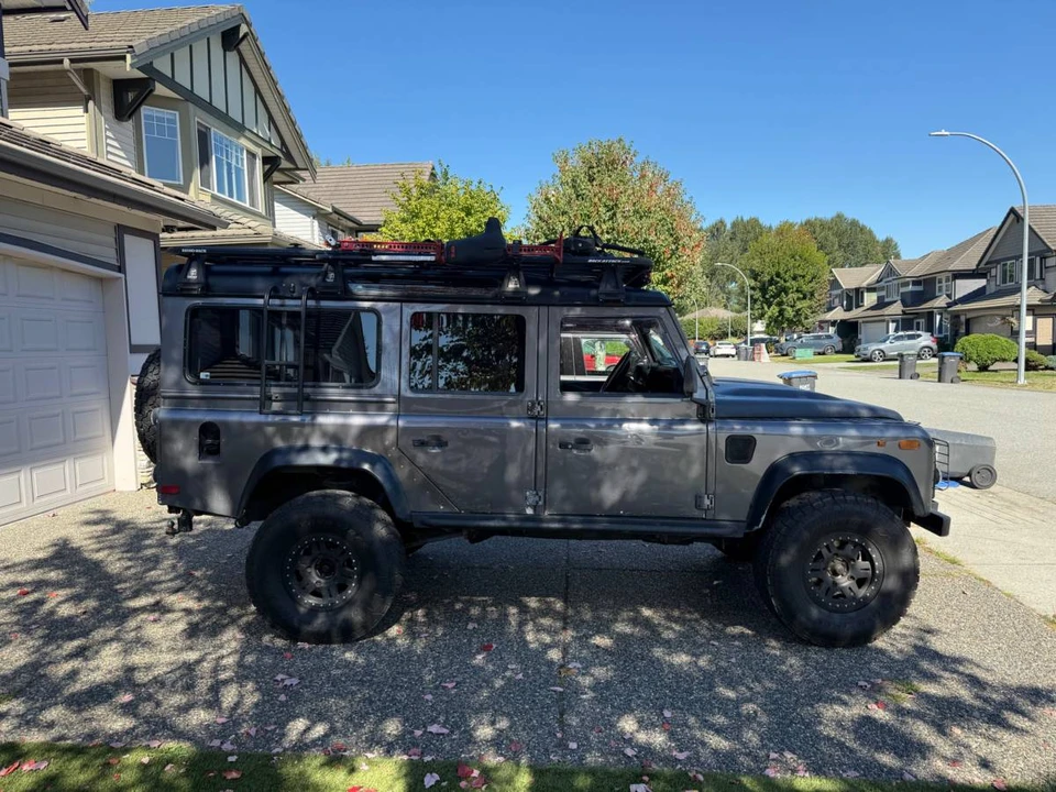 1996 Land Rover Defender 110 - Image 4 of 11