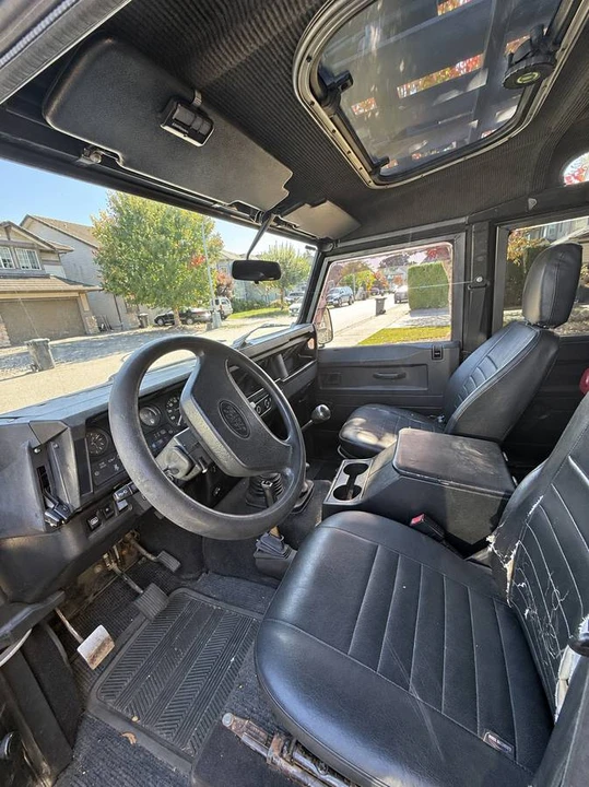 1996 Land Rover Defender 110 - Image 9 of 11