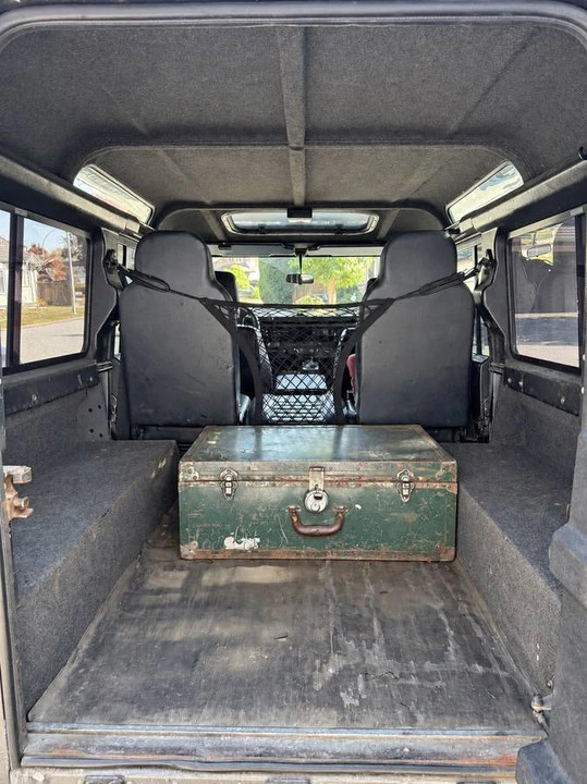 1996 Land Rover Defender 110 - Image 10 of 11