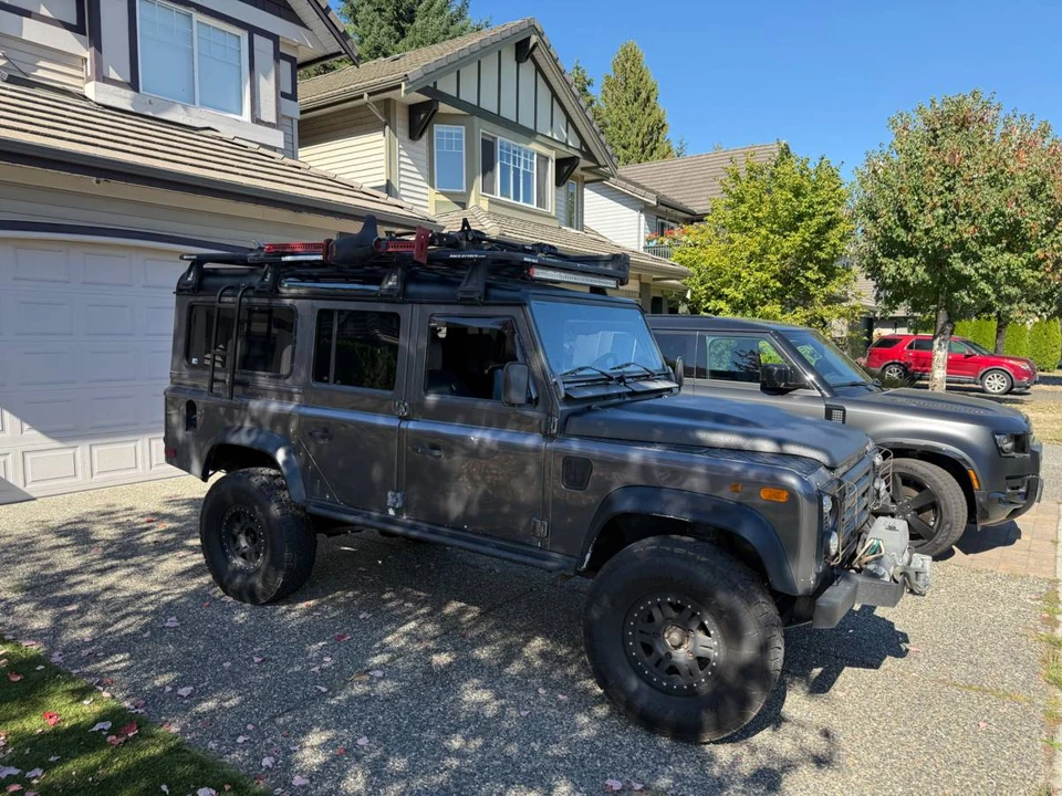1996 Land Rover Defender 110 - Image 5 of 11