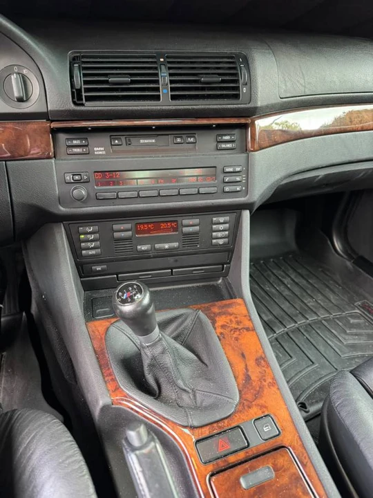 2000 BMW E39 540i - Image 5 of 5