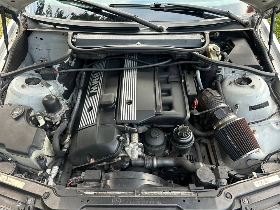 2004 BMW E46 330i & 330Ci - Image 11 of 13
