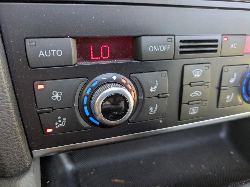 2011 Audi 4L Q7 - Image 15 of 24