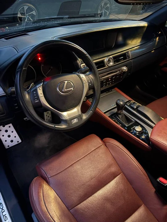 2014 Lexus GS 4th Gen - Image 18 of 22