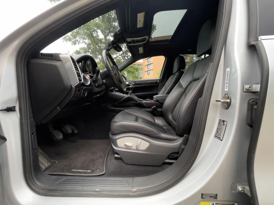 2013 Porsche 958 Cayenne - Image 11 of 16