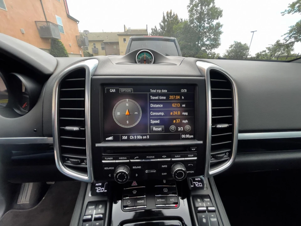 2013 Porsche 958 Cayenne - Image 13 of 16