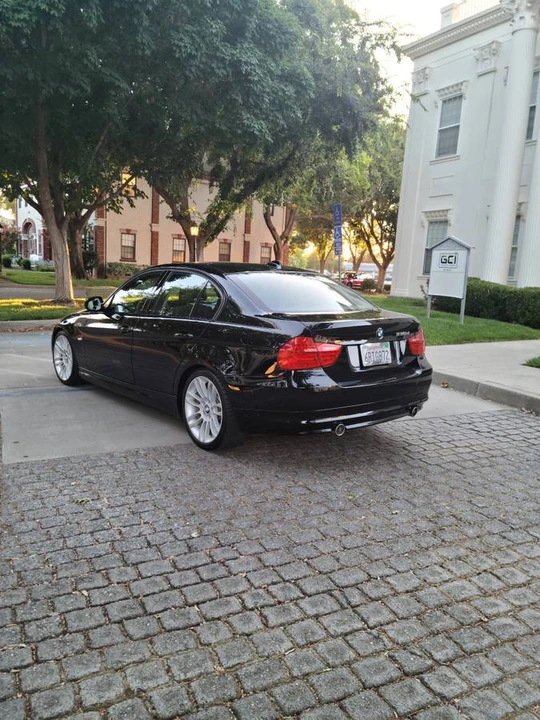 2011 BMW E90 335i Sedan - Image 4 of 13