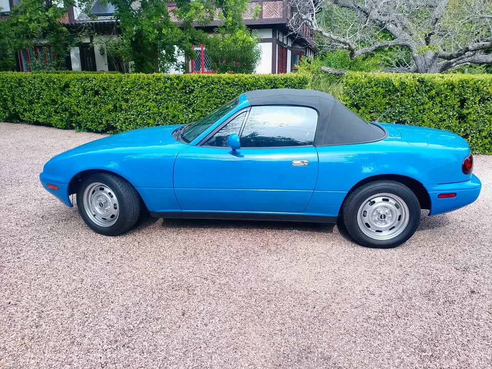 1990 Mazda NA MX-5 Miata - Image 2 of 12