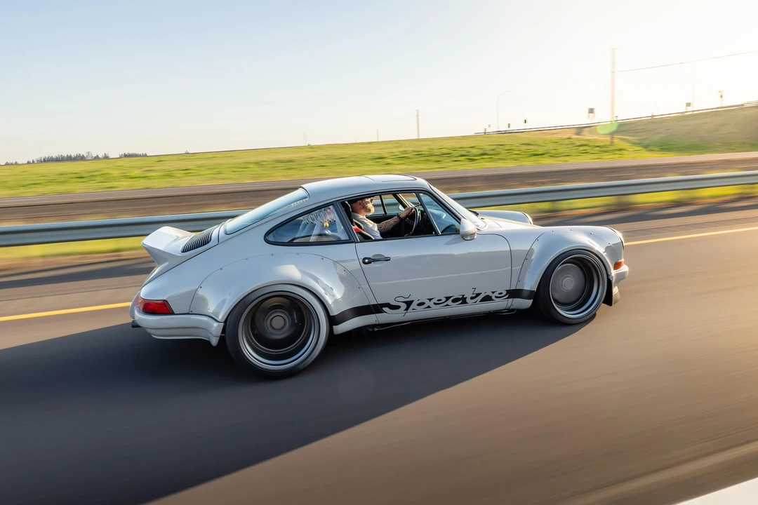 1989 Porsche 964 Carrera 4 - Image 27 of 31