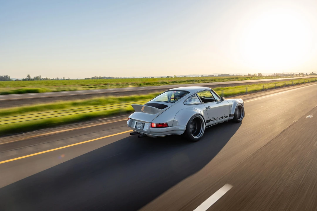 1989 Porsche 964 Carrera 4 - Image 25 of 31