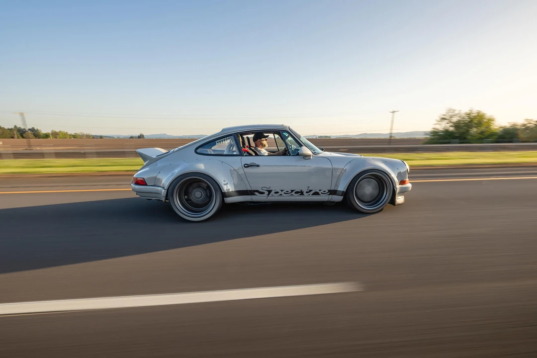 1989 Porsche 964 Carrera 4 - Image 28 of 31