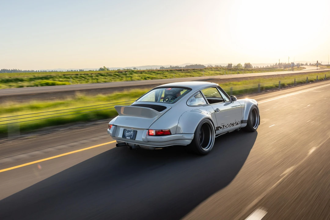 1989 Porsche 964 Carrera 4 - Image 24 of 31