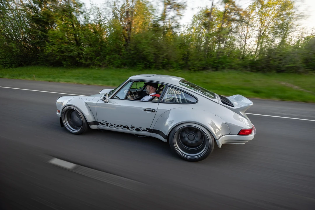1989 Porsche 964 Carrera 4 - Image 14 of 31